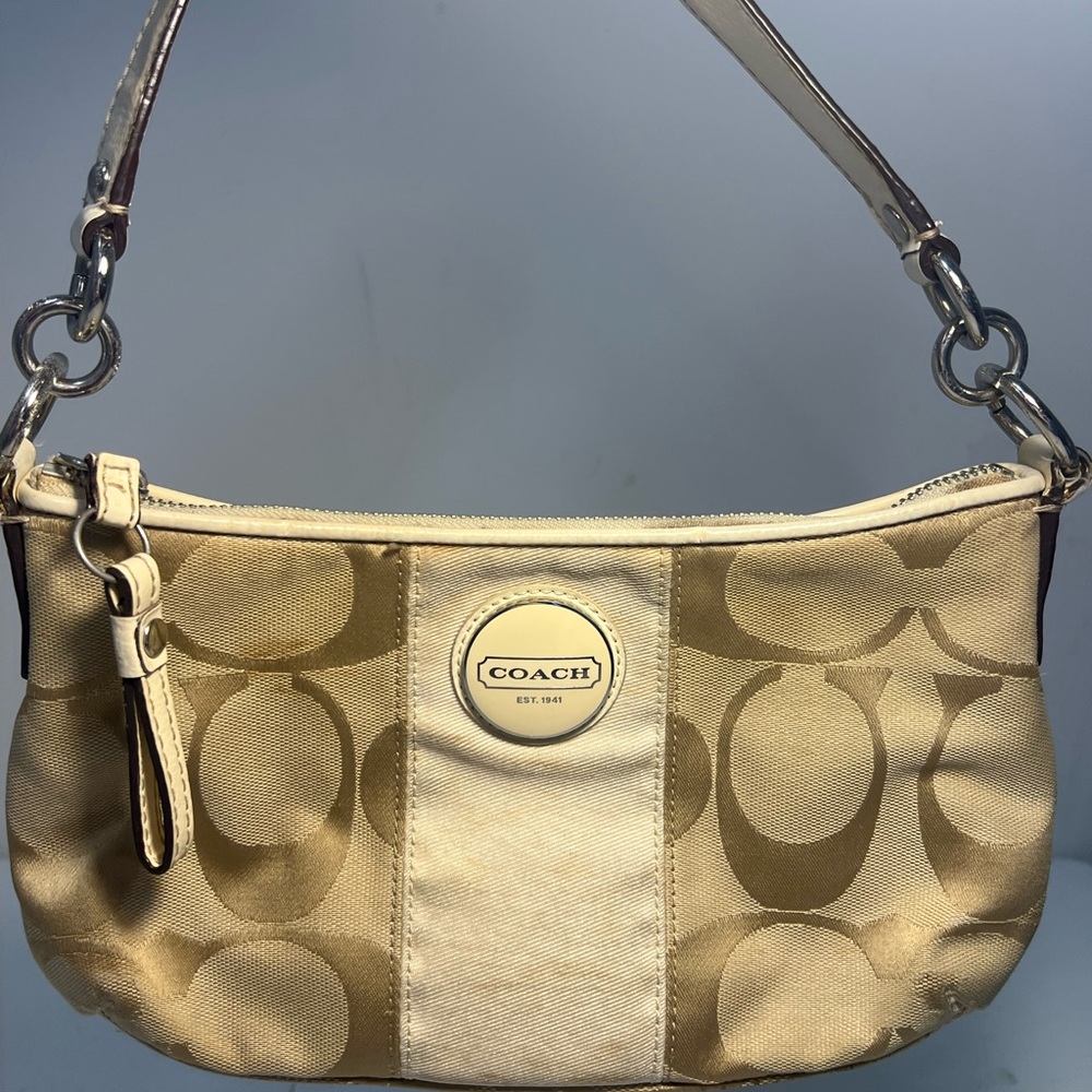[Coach] Beige Signature Shoulder Bag